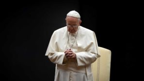Papież wzywa do modlitwy i pokuty za grzechy ludzi Kościoła