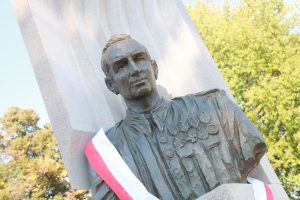 Odsłonięto pomnik Witolda Pileckiego w Oświęcimiu