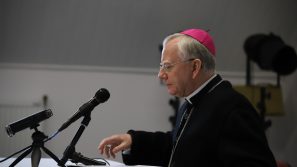 Abp Marek Jędraszewski o istocie kapłańskiego celibatu