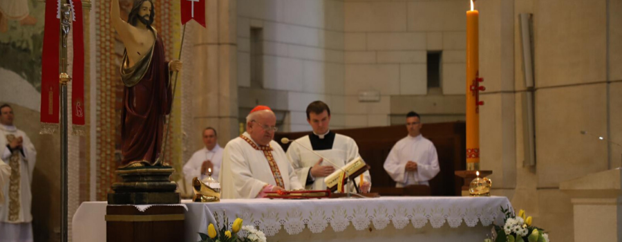 Niedziela Zmartwychwstania Pańskiego w sanktuarium św. Jana Pawła II: Zmartwychwstały Jezus jest wśród nas