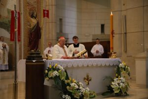 Niedziela Zmartwychwstania Pańskiego w sanktuarium św. Jana Pawła II: Zmartwychwstały Jezus jest wśród nas