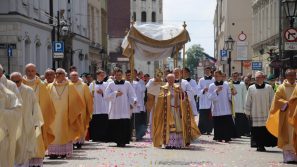 Zaproszenie Arcybiskupa Marka Jędraszewskiego do wzięcia udziału  w procesji Bożego Ciała
