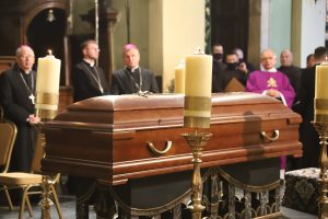 Kard. Marian Jaworski – „kardynał Kalwaryjski”: trwają uroczystości pogrzebowe w Kalwarii Zebrzydowskiej