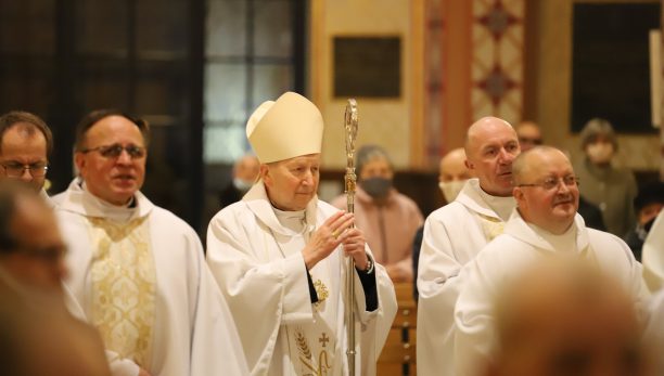 Bp Jan Zając: kochać Chrystusa obecnego w drugim człowieku