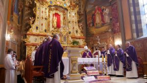 Modlitwa pokutna kapłanów Archidiecezji Krakowskiej w Sanktuarium Matki Bożej Ludźmierskiej