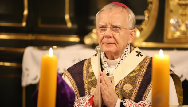 Abp Marek Jędraszewski w kościele stacyjnym św. Wojciecha: Nie możemy zapominać, że każdego dnia ludzie oddają swe życie dla Chrystusa