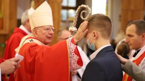 Abp Marek Jędraszewski do młodzieży: mężnie wyznawać chrześcijańską wiarę i według niej żyć