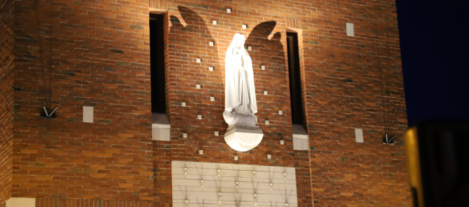 Inauguracja oświetlenia Wieży Fatimskiej przy sanktuarium św. Jana Pawła II w Krakowie