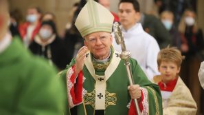 Abp Marek Jędraszewski w Dniu Papieskim: Nie lękać się i otwierać drzwi Chrystusowi