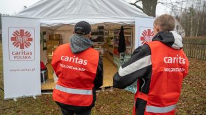 Caritas Archidiecezji Krakowskiej przekazała 106 tys. zł na pomoc w walce z kryzysem migracyjnym