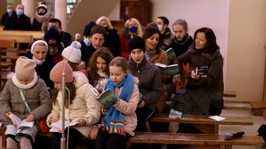 Abp Marek Jędraszewski podczas wizytacji kanonicznej w Rżące: Nawróć się i przyjdź do Chrystusa, który na ciebie czeka