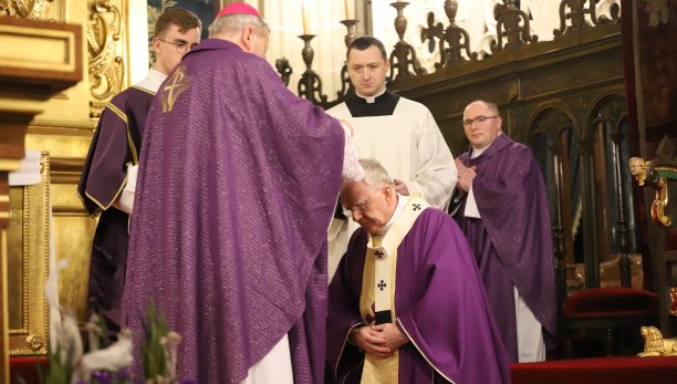 Abp Marek Jędraszewski na Wawelu: Kruchość, nawrócenie i nadzieja – słowa, które są tłem dla dzieł miłosierdzia