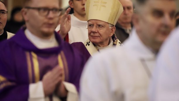 Abp Marek Jędraszewski podczas liturgii stacyjnej: Ile w nas jest Bożej miłości?
