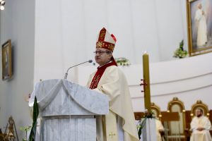 Bp Damian Muskus w Łagiewnikach: Orędzie o miłosierdziu brzmi ze szczególną mocą w czasach pogardy i zniewolenia
