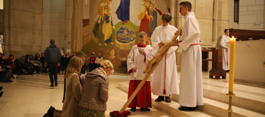 Liturgia Męki Pańskiej w Sanktuarium św. Jana Pawła II