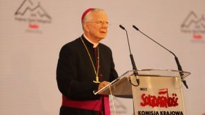 Abp Marek Jędraszewski podczas XXX Krajowego Zjazdu Delegatów NSZZ „Solidarność”: Trzeba bronić krzyża