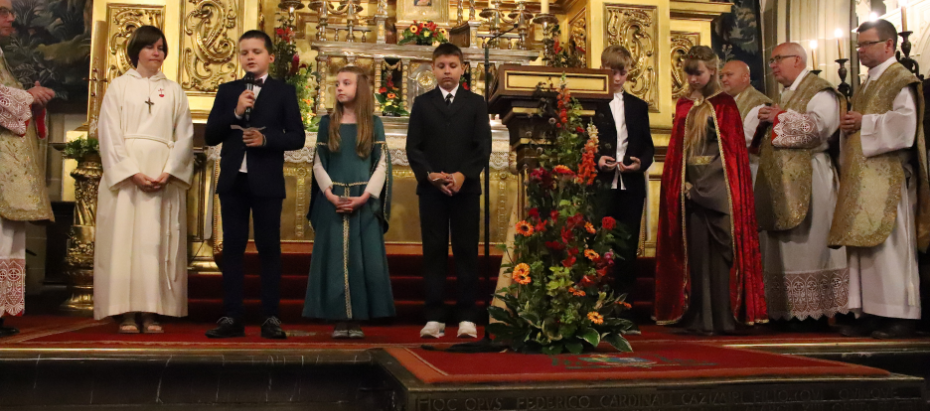 Szkoły jadwiżańskie świętują na Wawelu