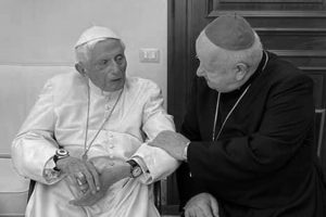 Oświadczenie Ks. Kardynała Stanisława Dziwisza po śmierci śp. Ojca Świętego Benedykta XVI