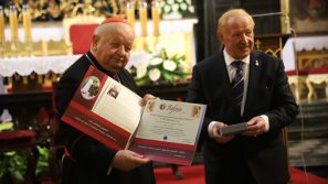 Kard. Stanisław Dziwisz laureatem Międzynarodowej Narody im. Jana Pawła II
