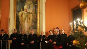 Abp Marek Jędraszewski podczas spotkania opłatkowego sióstr zakonnych oraz księży o wadze lekcji religii w szkołach
