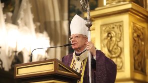 Abp Marek Jędraszewski na Wawelu: Do chwały zmartwychwstania idzie się przez tajemnicę krzyża
