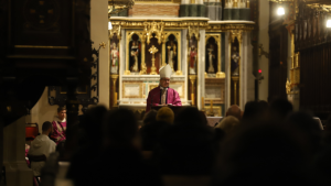 Bp Damian Muskus podczas liturgii stacyjnej: Strzeżmy swego serca, by nie zamieszkała w nim pycha