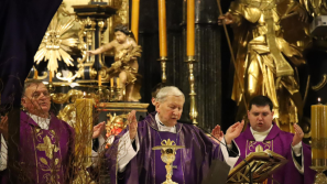 Bp Jan Zając podczas liturgii stacyjnej: Sługa Jezusa powinien podążać za Nim do końca