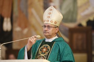 Bp Damian Muskus podczas 10-lecia Fundacji HCPT w Polsce: Jeśli zadbamy o maleńkie przejawy dobroci w świecie, będziemy oglądać cuda