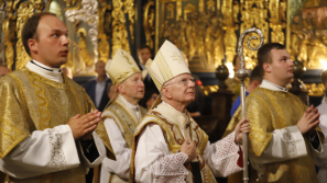 Abp Marek Jędraszewski w czasie odpustu w bazylice Mariackiej o tym, jak żyć i umierać dla Pana, zawierzając Mu swój los