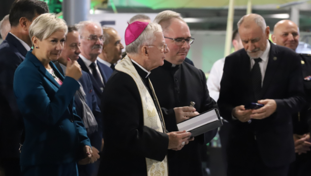 Abp Marek Jędraszewski pobłogosławił Heksagon – nowy hangar Muzeum Lotnictwa Polskiego w Krakowie