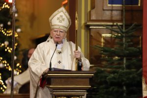 Abp Marek Jędraszewski w Boże Narodzenie: Podnieś rękę! Błogosław! Wspieraj!