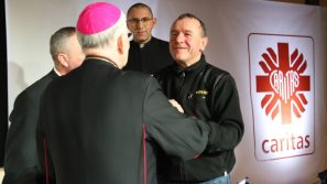 Abp Marek Jędraszewski na wigilii Caritas: Otwierajmy serca nasze w miłości wzajemnej