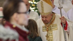 Kard. Stanisław Dziwisz w uroczystość Objawienia Pańskiego: Staje przed nami zadanie szukania Boga we wszystkich życiowych doświadczeniach