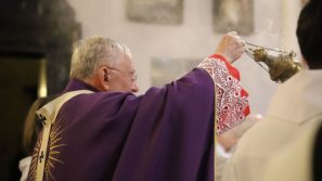 Abp Marek Jędraszewski w czasie liturgii stacyjnej w kościele św. Marka: Pokój to największy dar tych, którzy świadczą o Ewangelii
