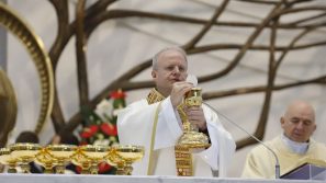 Ks. Tomasz Szopa w Łagiewnikach: Eucharystia jest lekarstwem na wszelkie nasze niepokoje