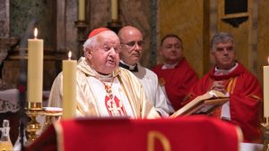 Kard. Dziwisz w kościele św. Stanisława BM w Rzymie: Zawierzamy Panu ludzkich losów wszystkie sprawy Kościoła na tym nowym etapie jego dziejów