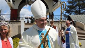 Bp Janusz Mastalski w czasie Dnia Jubileuszowego w Ludźmierzu o wymiarach nadziei chrześcijańskiej