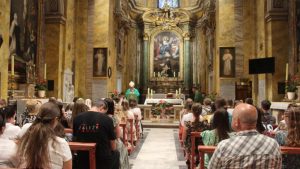 Bp Robert Chrząszcz do młodzieży: to wielka radość widzieć Was w sercu Kościoła