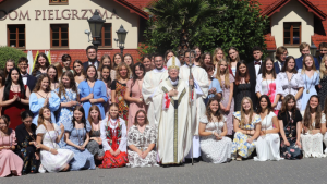 Abp Marek Jędraszewski do młodzieży w Kalwarii Zebrzydowskiej: Jeśli pójdziesz za Jezusem, zawsze będziesz pełen radości, zawsze będziesz prawdziwie wolny