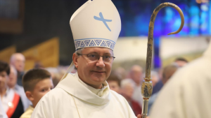 Bp Damian Muskus OFM podczas Dnia Jubileuszowego w krakowskiej Arce Pana: Modlitwa staje się znakiem nadziei silniejszej niż chaos