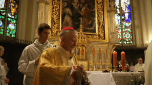 Abp Marek Jędraszewski podczas jubileuszu parafii św. Marcina w Krzeszowicach: Zmierzamy do domu Ojca bogaci skarbem, który przekazali nam nasi przodkowie