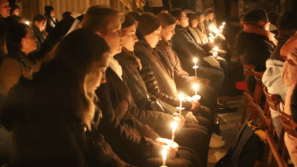 Abp Marek Jędraszewski na roratach akademickich w kolegiacie św. Anny