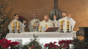 Kard. Stanisław Dziwisz w Rzymie: Święta Bożego Narodzenia przybliżają nam Boga, który jest miłością