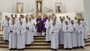 Bp Jan Zając do Nadzwyczajnych Szafarzy Komunii Świętej: Chrystus pragnie spoczywać na Waszych rękach, nie tylko w Waszych sercach