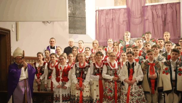 Kard. Grzegorz Ryś do młodzieży w Białym Dunajcu: Kto ma przyjaciela w Chrystusie, jest przez Niego ratowany ze śmierci i przeprowadzany przez śmierć