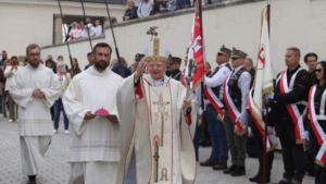 Abp Marek Jędraszewski podczas XXIII Motocyklowego Zlotu Gwiaździstego im. ks. Ułana Zdzisława Peszkowskiego: Trzeba bronić krzyża i każdego ludzkiego życia