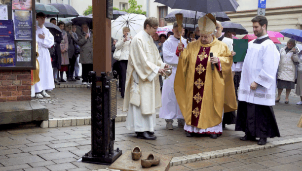 Kard. Stanisław Dziwisz w krakowskim Sanktuarium Matki Bożej Nieustającej Pomocy: Naszą modlitwą, pracą i miłością budujemy Królestwo Boże