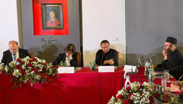 Kard. Grzegorz Ryś podczas obrad Colloquium Charitativum Novum w Toruniu o pochwale kruchości, która humanizuje a nie dehumanizuje człowieka
