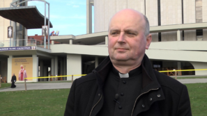 Boże, Ojcze Miłosierny… Tobie zawierzamy losy świata. Wywiad z ks. Zbigniewem Bielasem