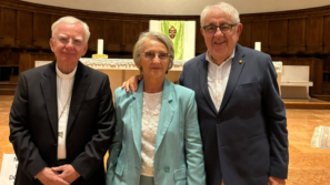 Abp Marek Jędraszewski w czasie Mszy św. z okazji jubileuszu 50-lecia małżeństwa Cristiny i Marca Ferrinich o zatroskaniu o trwanie w komunii z Chrystusem i z innymi ludźmi